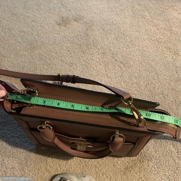 Michael Kors Purse ✨ - Picture 9 of 10